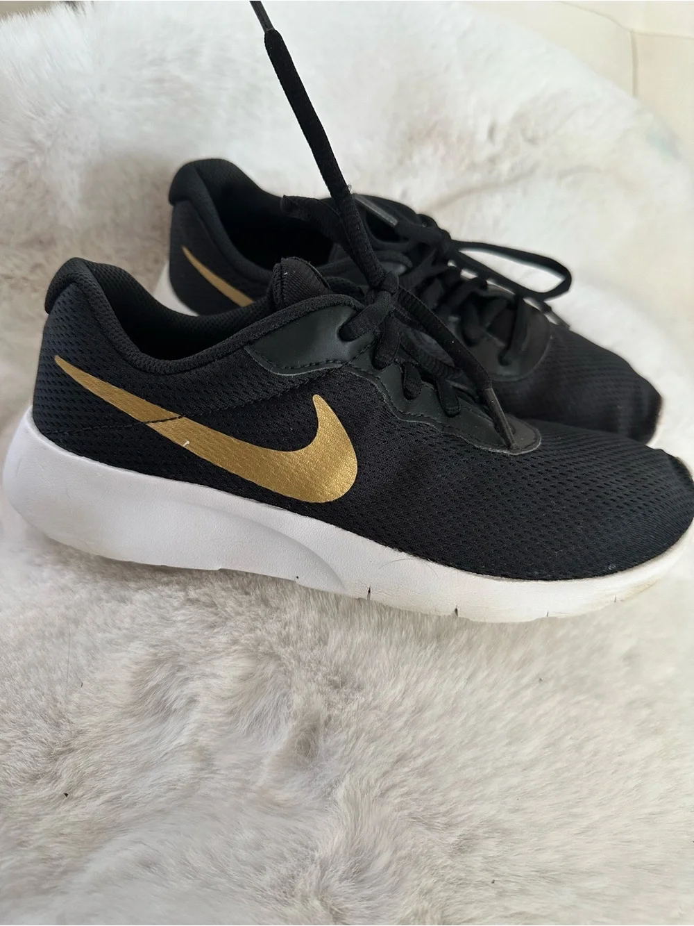 Nike Black and White Trainer with Gray Details